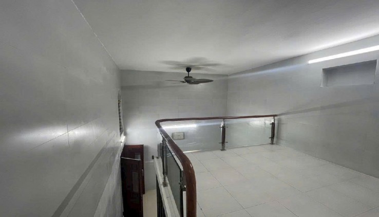 Cho thuê nhà ở nhóm 6 người nguyên căn Tam Khương - Đống Đa DT  25m2 - 3 tầng - 2 ngủ - Giá 12 Triệu (CTL)